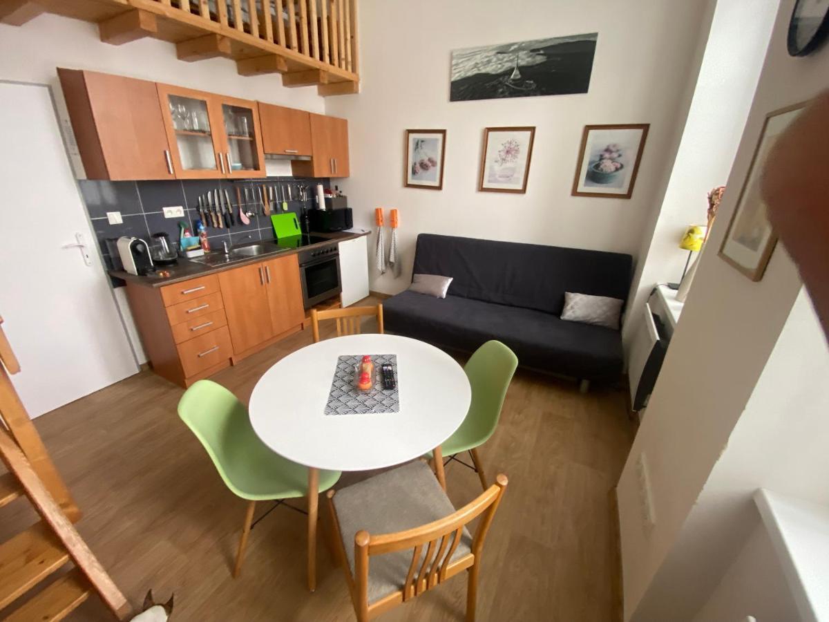Apartman V Lesni Яблонец-над-Нисоу Экстерьер фото